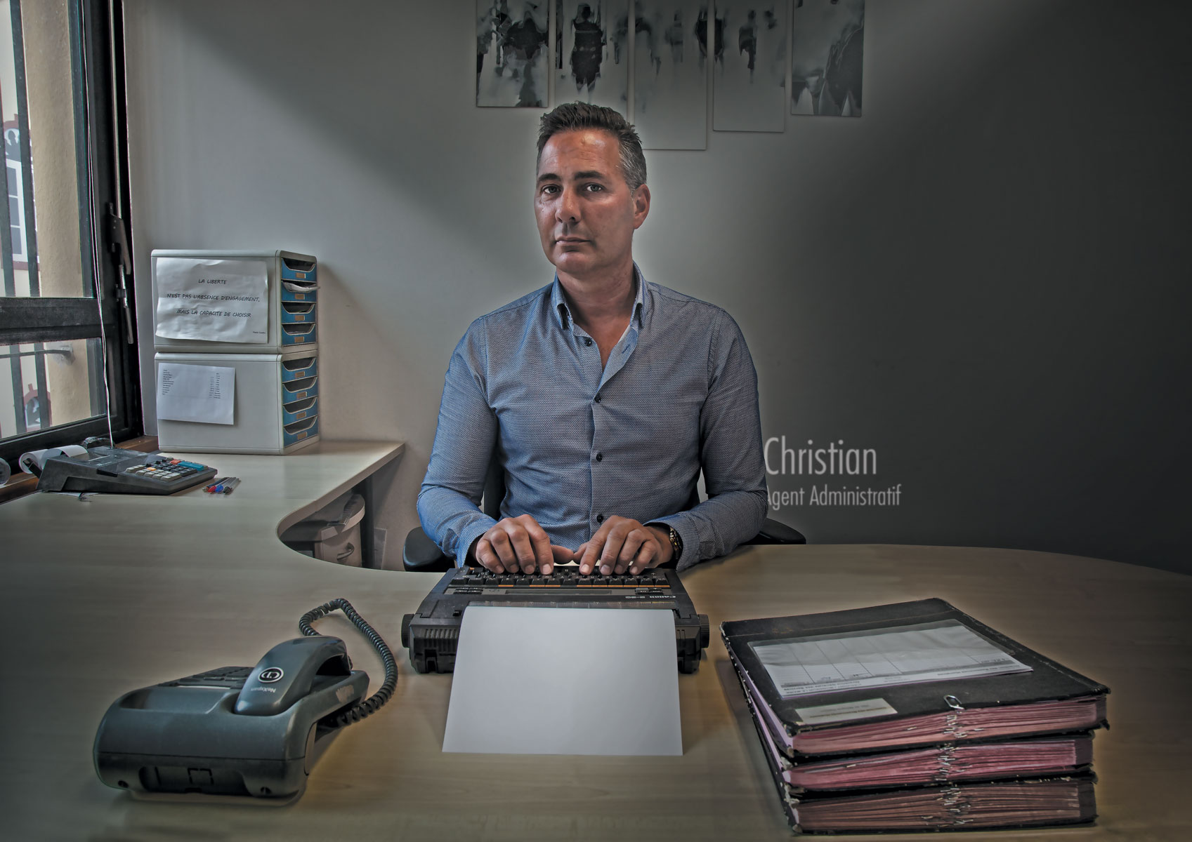 Christian, Agent administratif